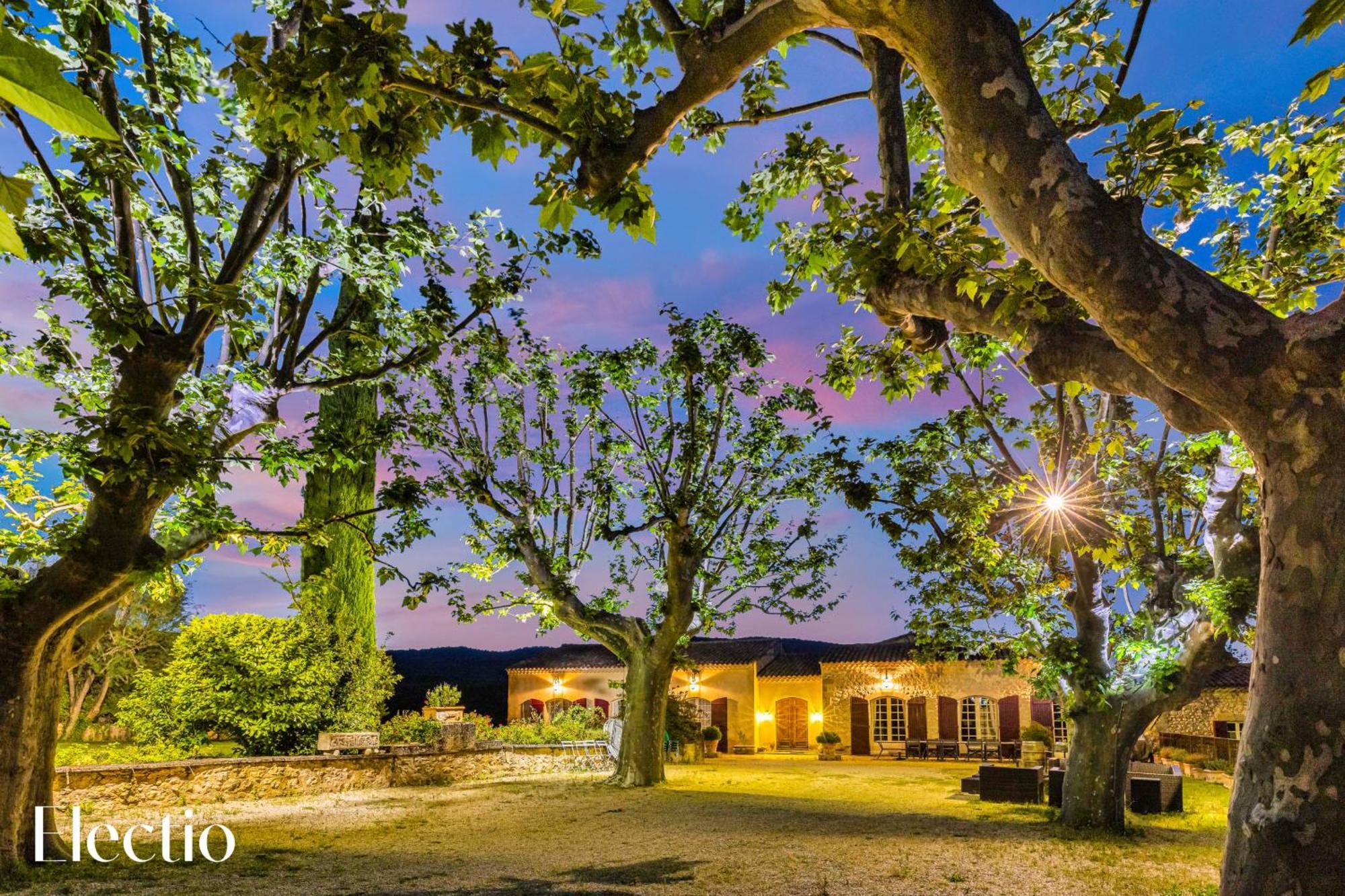 Апарт готель Bastide Domaine Tour Campanets Ле-Пюї-Сент-Репарад Екстер'єр фото